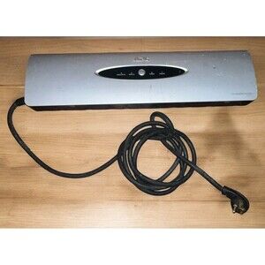 APC AV Model C5 Home Theater Power Filter 10 Outlet Surge Protector Conditioner